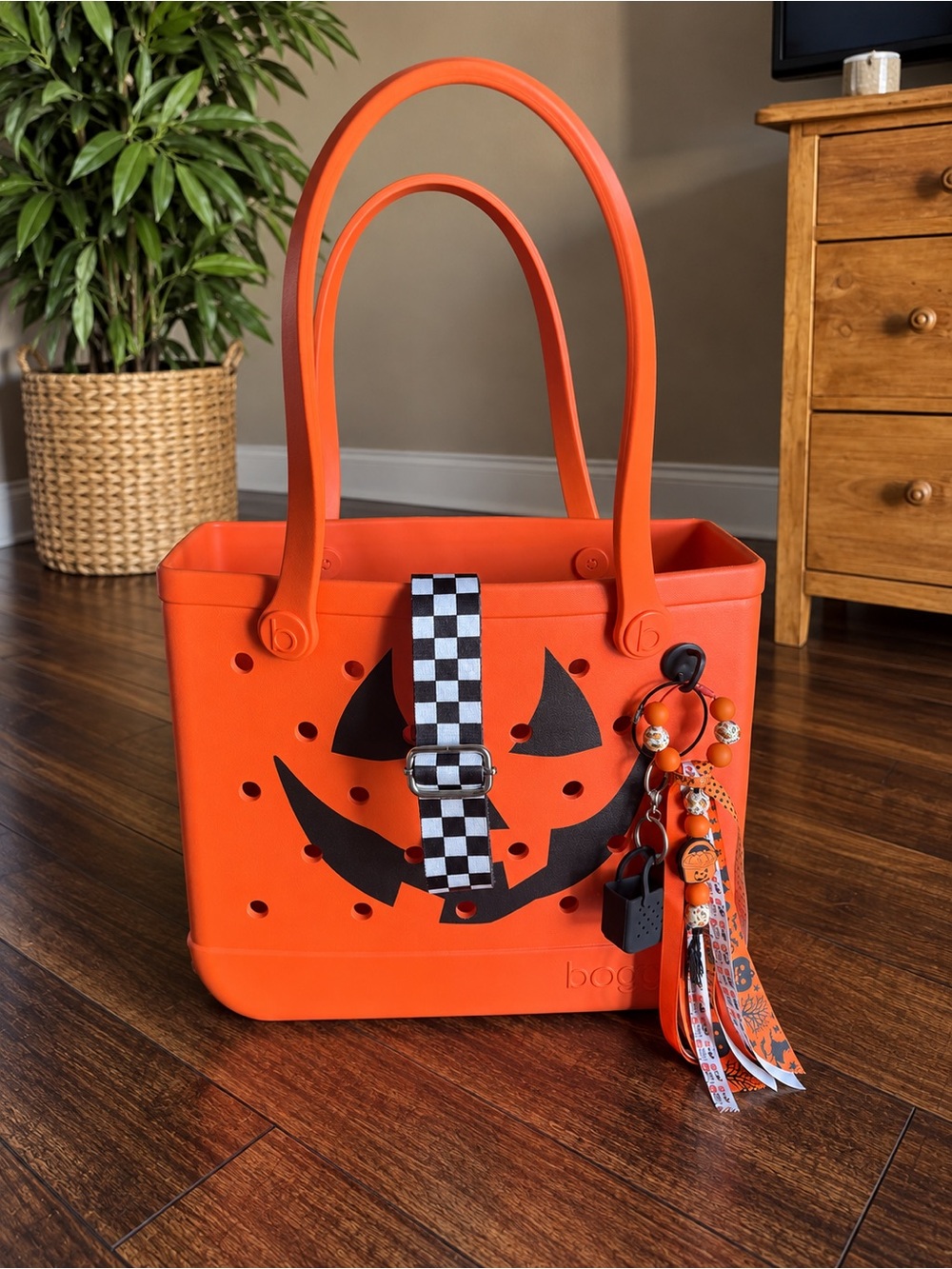 🎃 Halloween Bogg Bag – Medium Size + Accessories 🎃